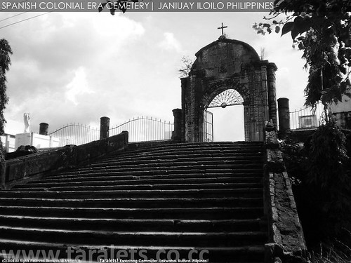 Janiuay Cemetery gates